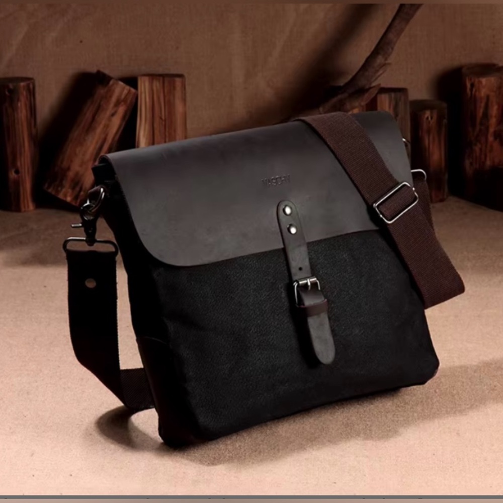 Vaschy  Vintage Small Message Bag  Genuine Leather Black